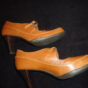 Aerosoles- Tan Pumps-Leather Uppers- 3" Heel-Size 7B New